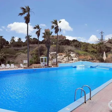 Cresta 4*