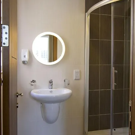 Cresta 4*