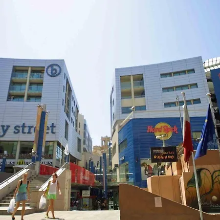Cresta 公寓式酒店 4*
